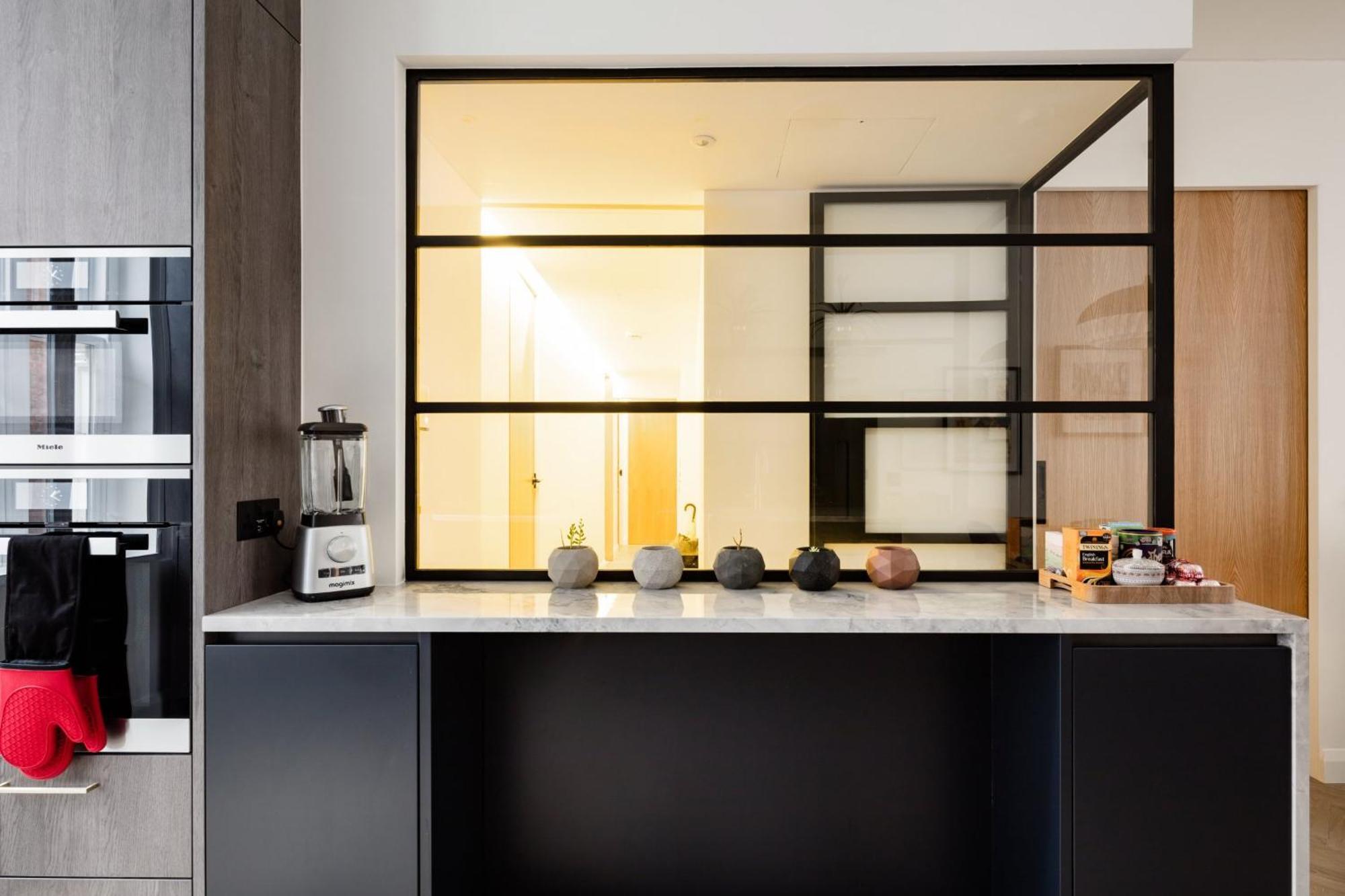 Modern Apartment & Rooms At Charing Cross Londra Exterior foto