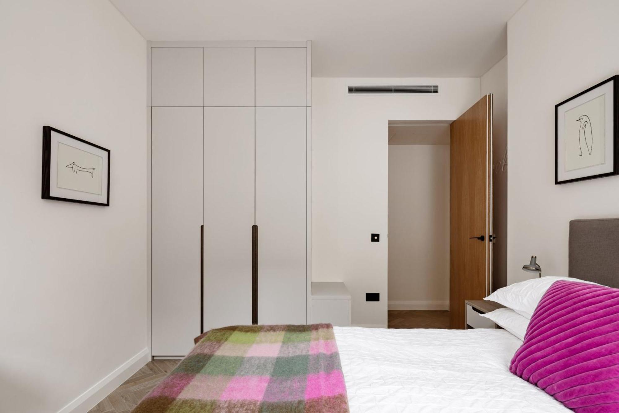 Modern Apartment & Rooms At Charing Cross Londra Exterior foto