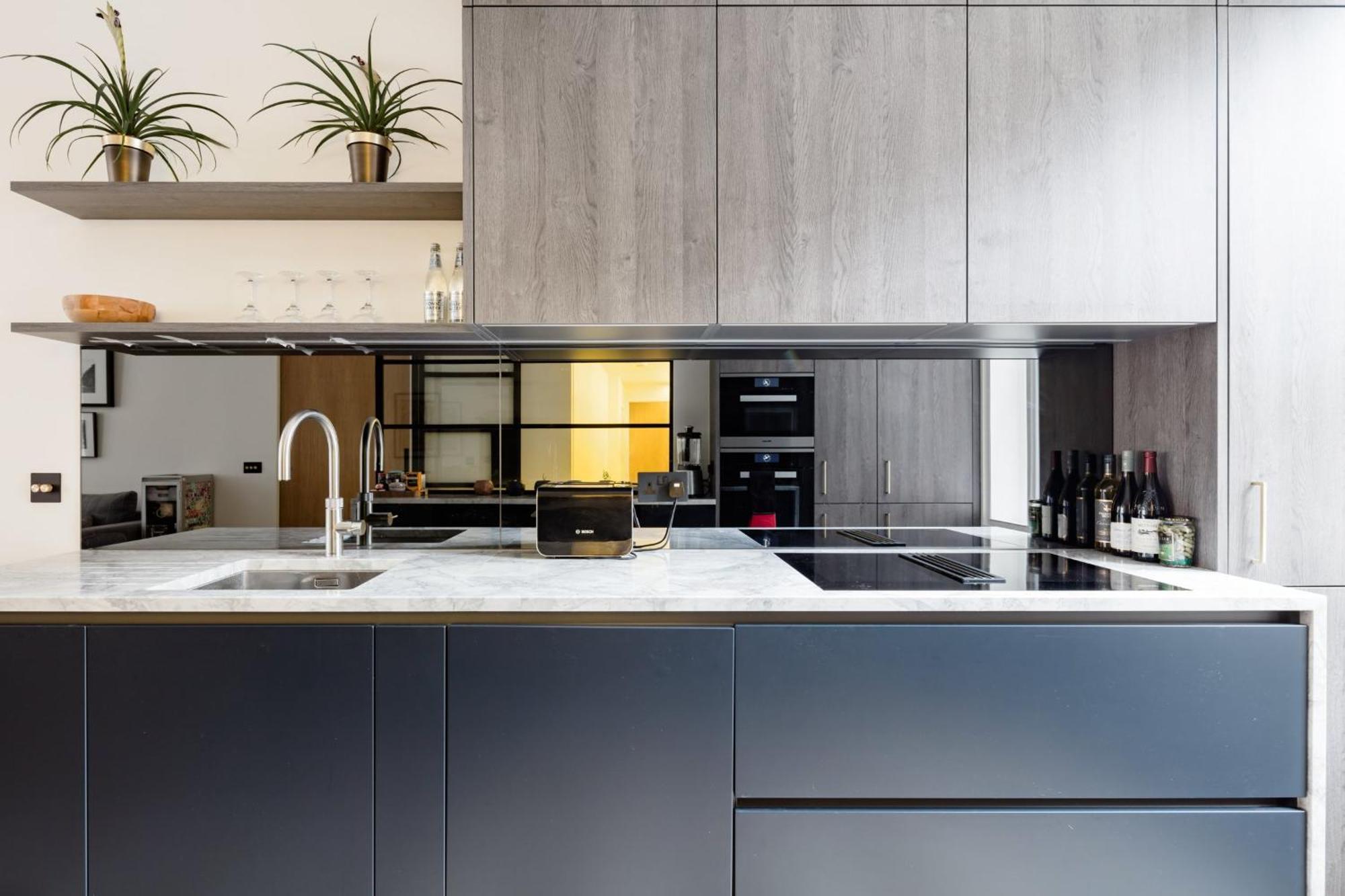 Modern Apartment & Rooms At Charing Cross Londra Exterior foto