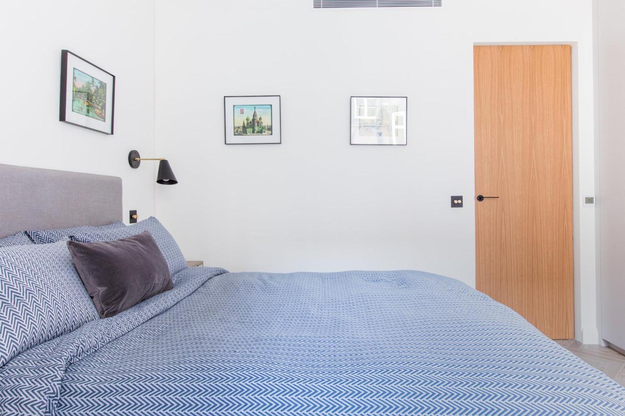 Modern Apartment & Rooms At Charing Cross Londra Exterior foto